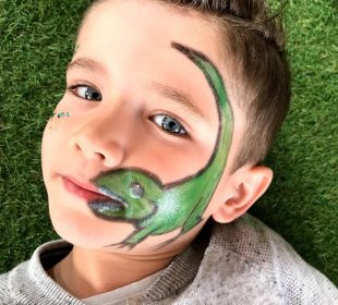 Camping Club Mahana : Maquillage Dino