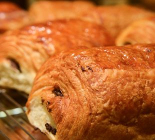 Camping-Club Mahana: Pastry Pain Chocolat