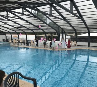 Camping St Hilaire de Riez avec piscine : vue de l'intérieur couvert de l'espace aquatique