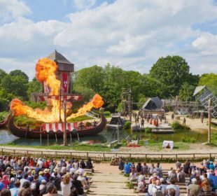 Camping Club Mahana : Puy Du Fou Redim Camping Mahana