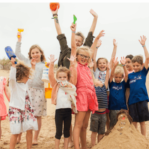 entertainment for children on the beach at Saint-Hilaire-de-Riez